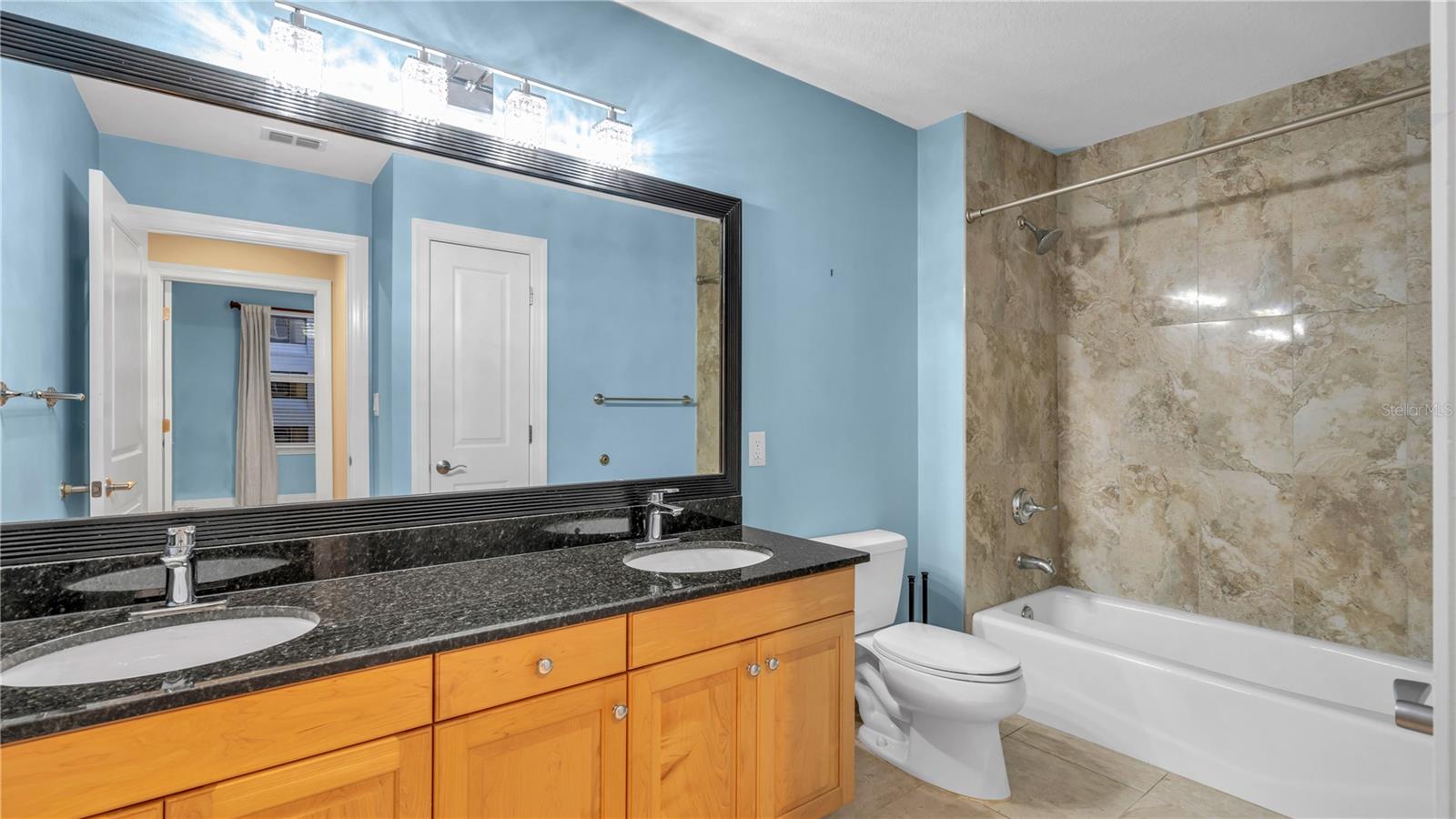 STATION SQUARE CONDO - Residential Lease