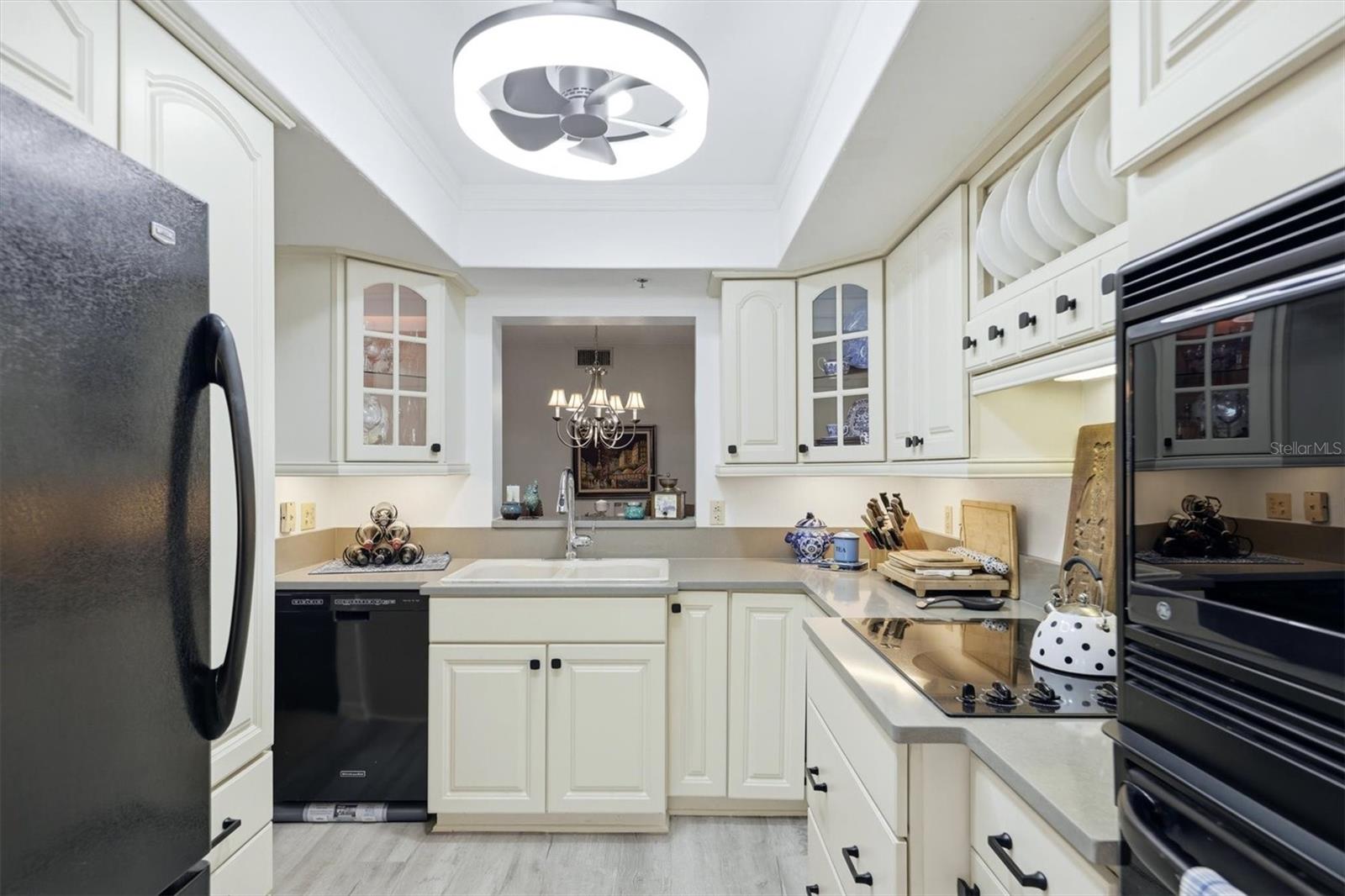 COUNTRY VILLAGE SEC 14 CONDO - Residential