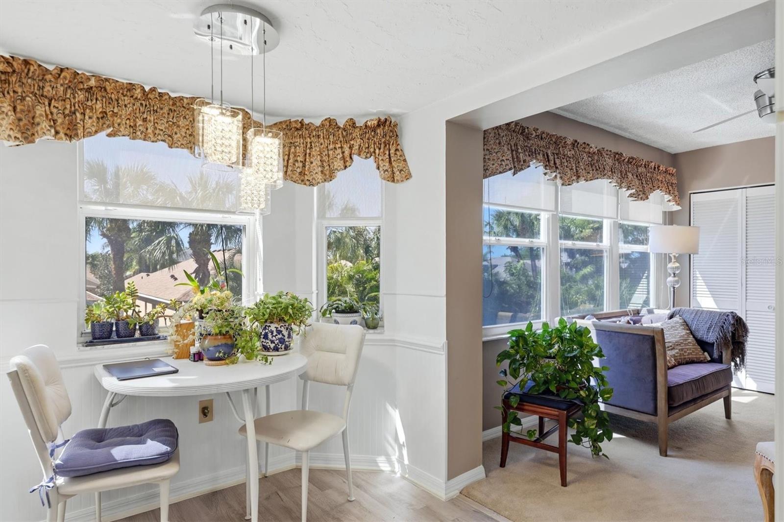 COUNTRY VILLAGE SEC 14 CONDO - Residential