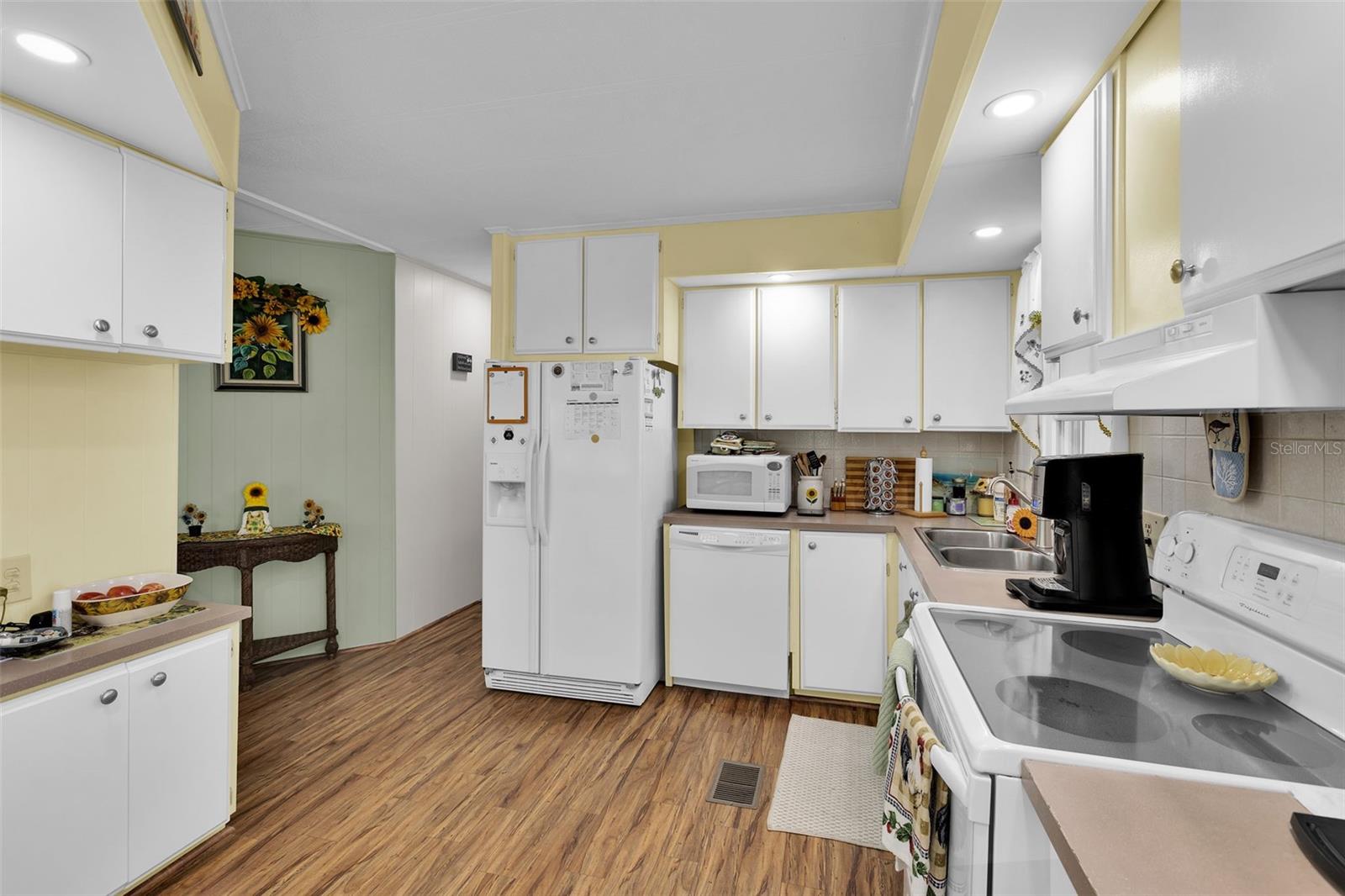 LA CASA MHP CO-OP - Residential