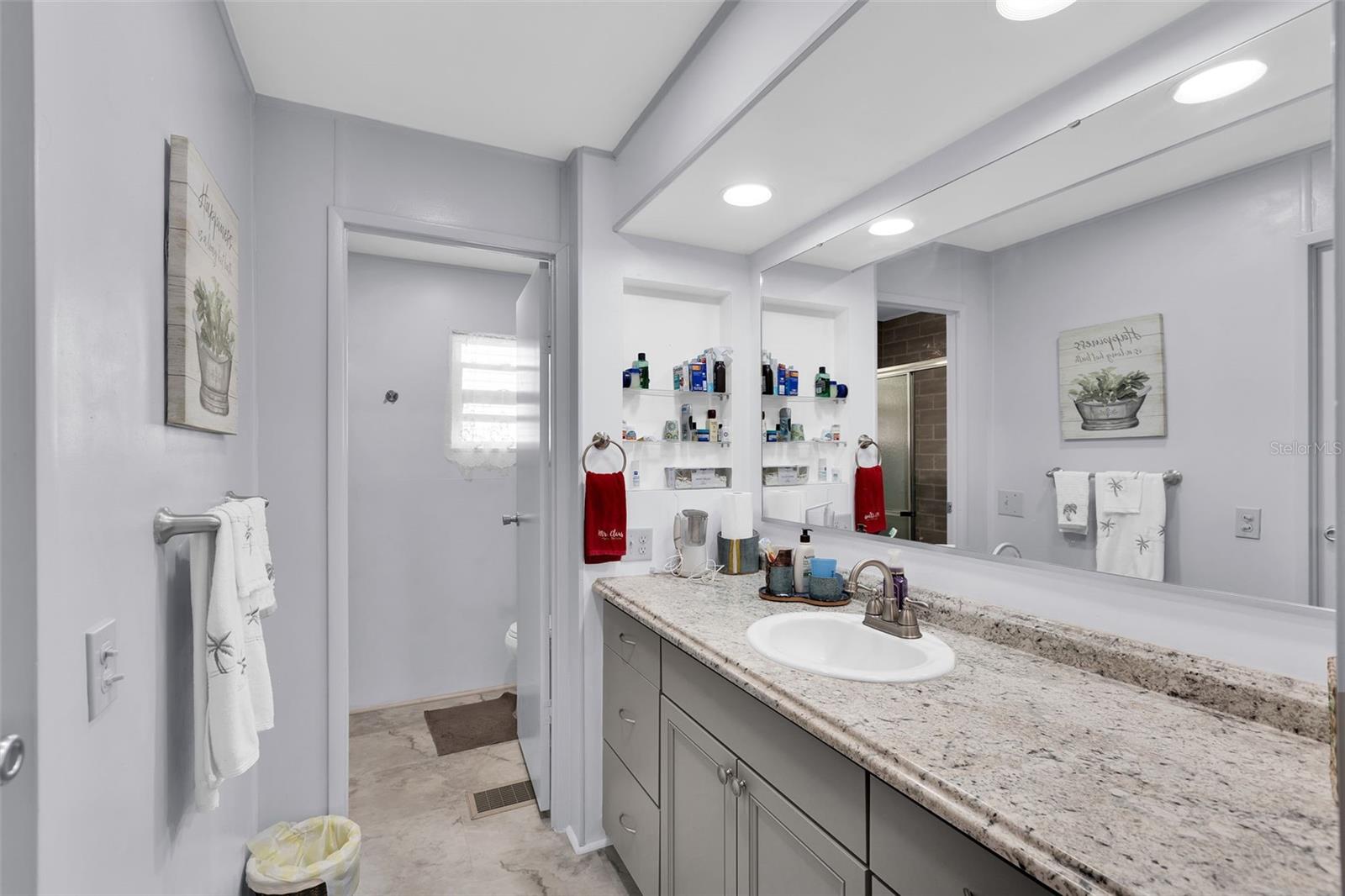 LA CASA MHP CO-OP - Residential