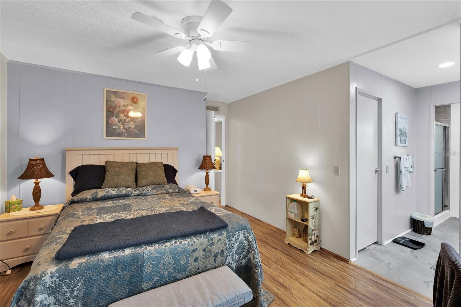 LA CASA MHP CO-OP - Residential