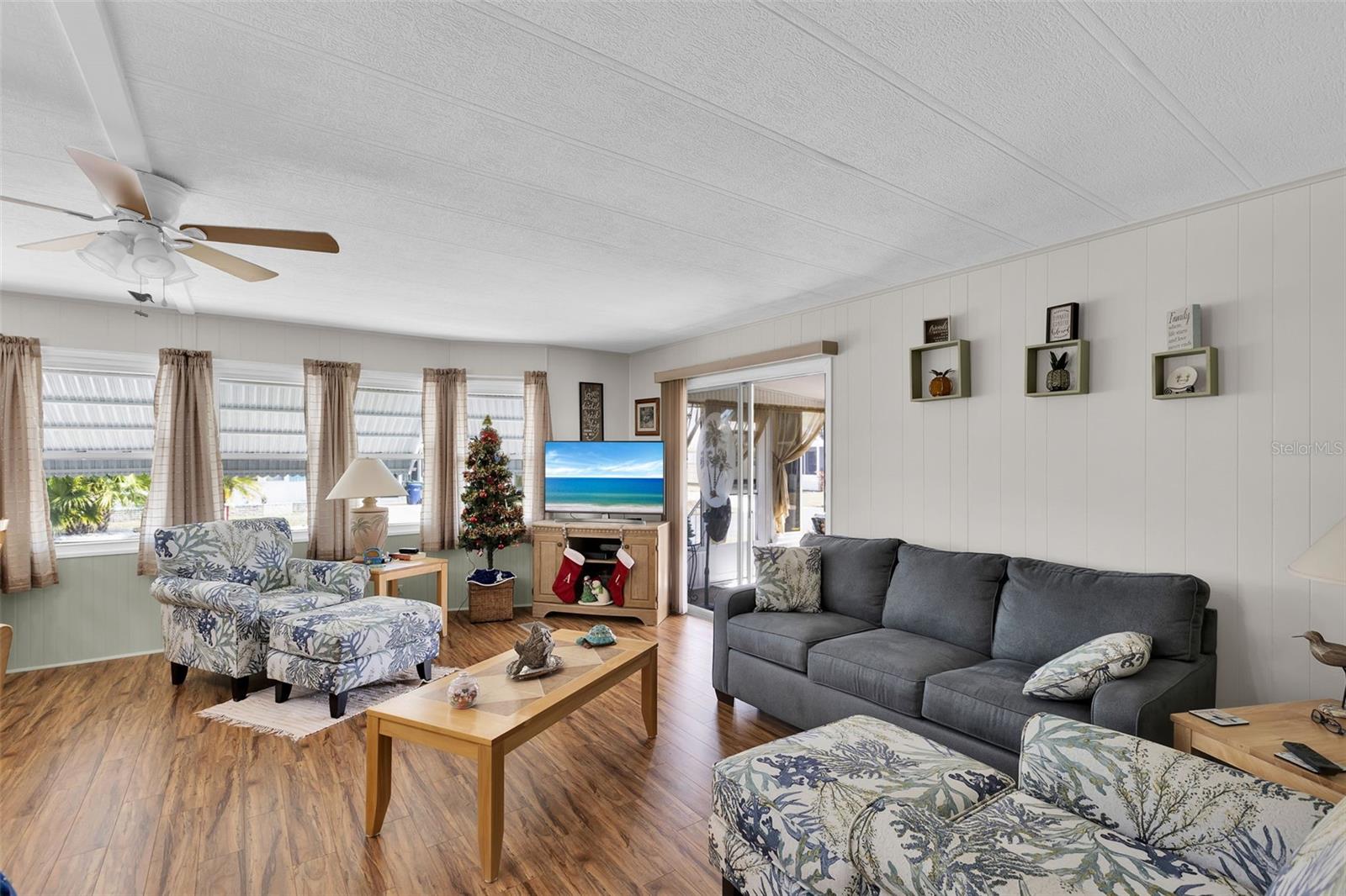 LA CASA MHP CO-OP - Residential