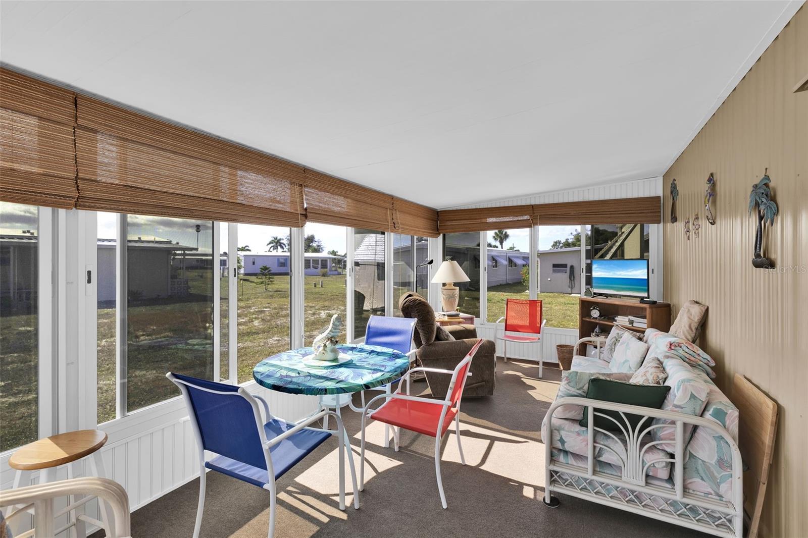 LA CASA MHP CO-OP - Residential