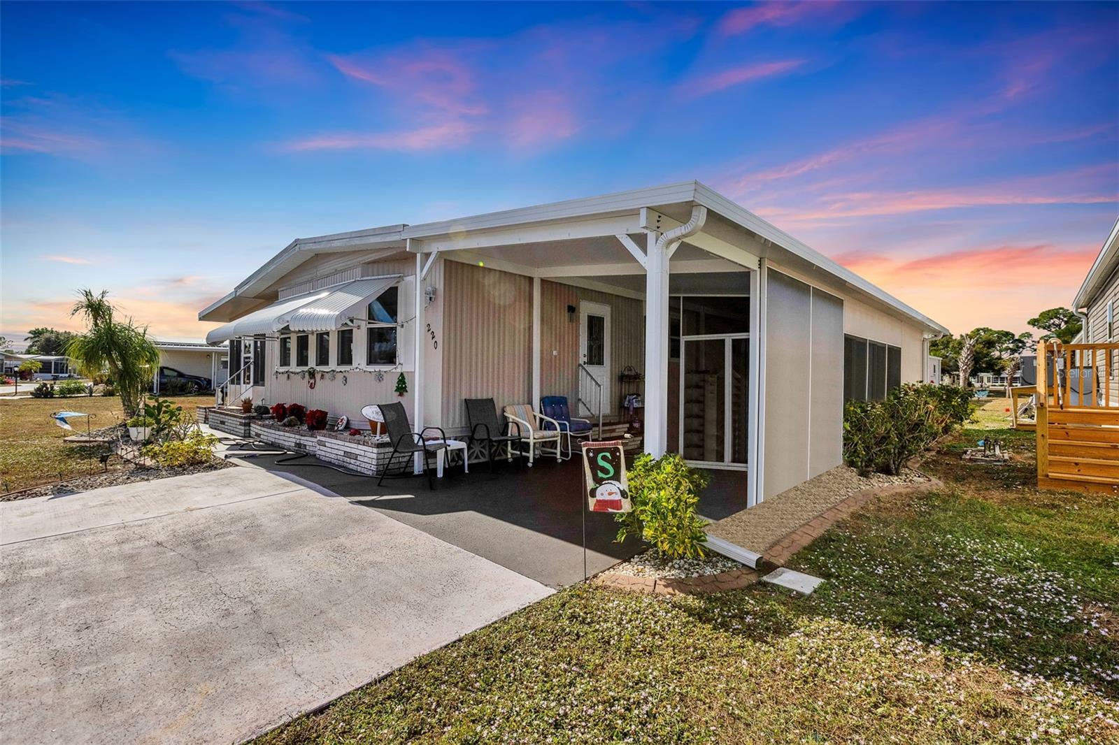 LA CASA MHP CO-OP - Residential