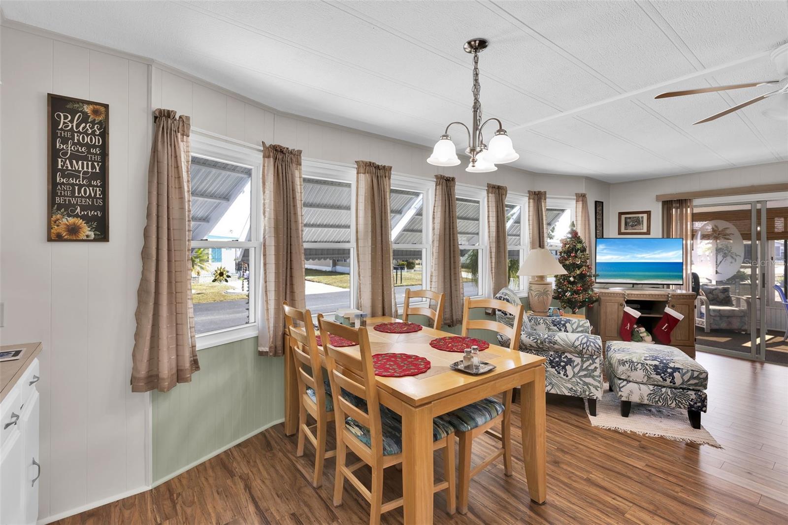 LA CASA MHP CO-OP - Residential