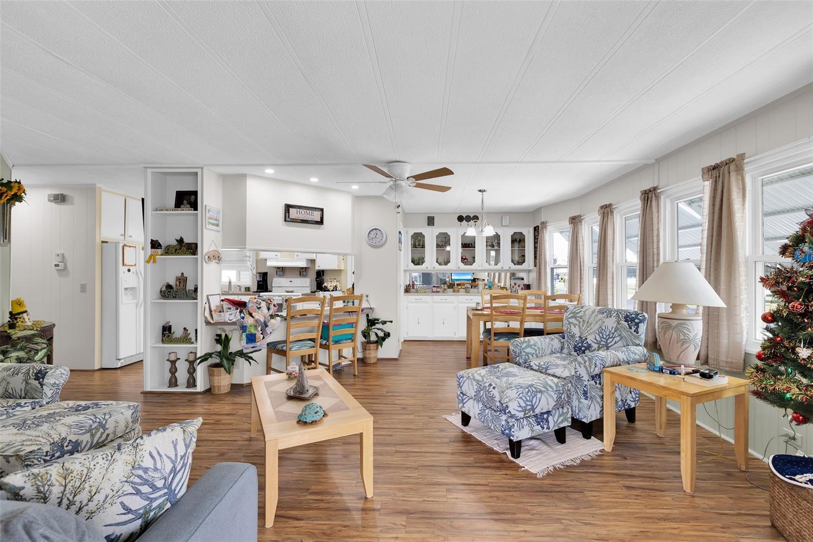 LA CASA MHP CO-OP - Residential