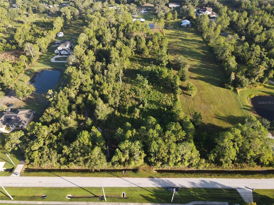 Ideal property to build your Dream Home. One acre lot located in a growing neighborhood with no homeowners association. 
Conveniently located near Medical City, Lake Nona Resturants, Shopping, Orlando International Airport and easy access to HWY 417. If your plans are to build a home in this area, this is the perfect lot!  Do not miss this opportunity!
