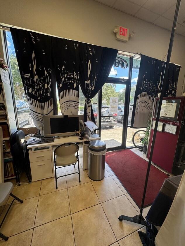 BRACY BUS PARK CONDO - Commercial Lease