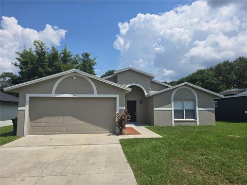 A home in WINTER HAVEN