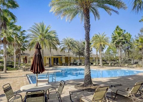 Photo of 509 Victoria Hills Drive, Deland, FL 32724 (MLS # V4941509)