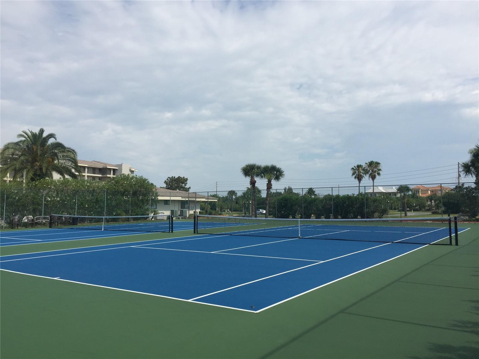 SAND PEBBLE POINTE CONDO 01 AMD 02 - Residential