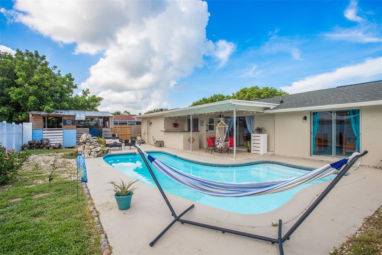 EMBASSY HILLS - Residential