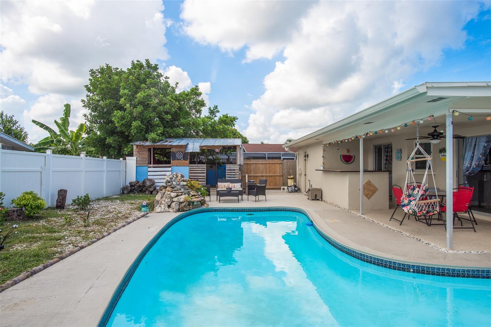 EMBASSY HILLS - Residential