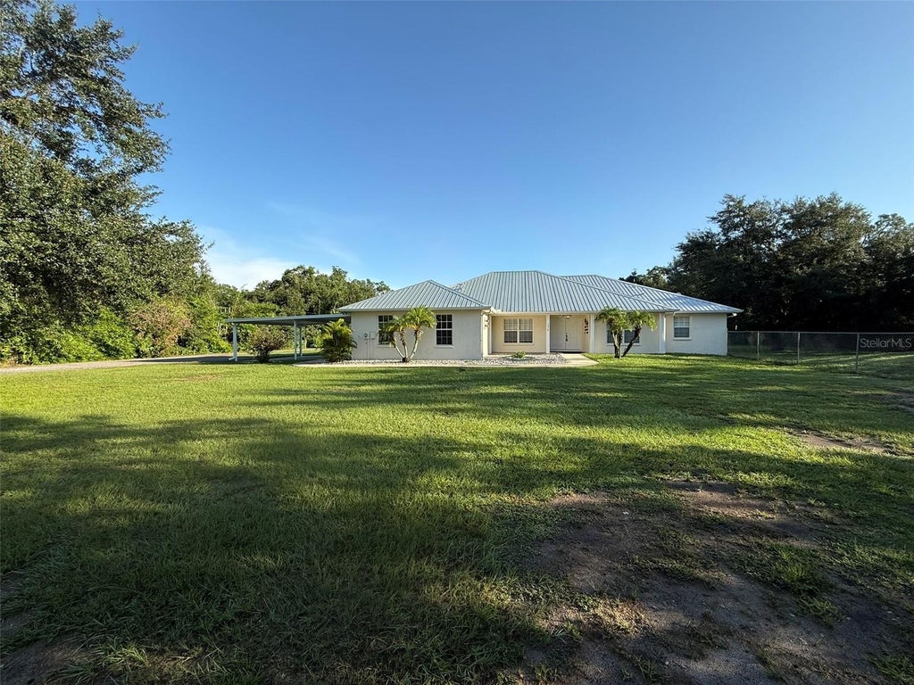 Photo of 1978 Wooten Road, Dover, FL 33527 (MLS # L4964718)