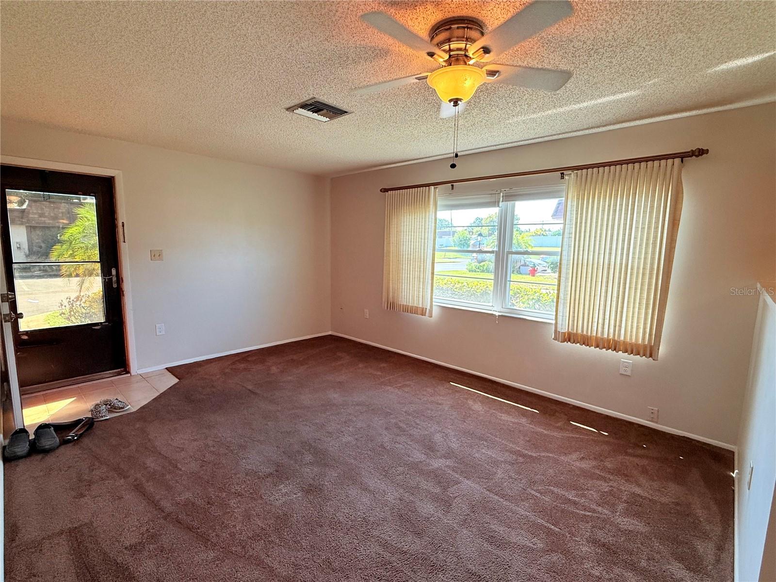 CEDAR POINTE CONDO PH 02 - Residential Lease