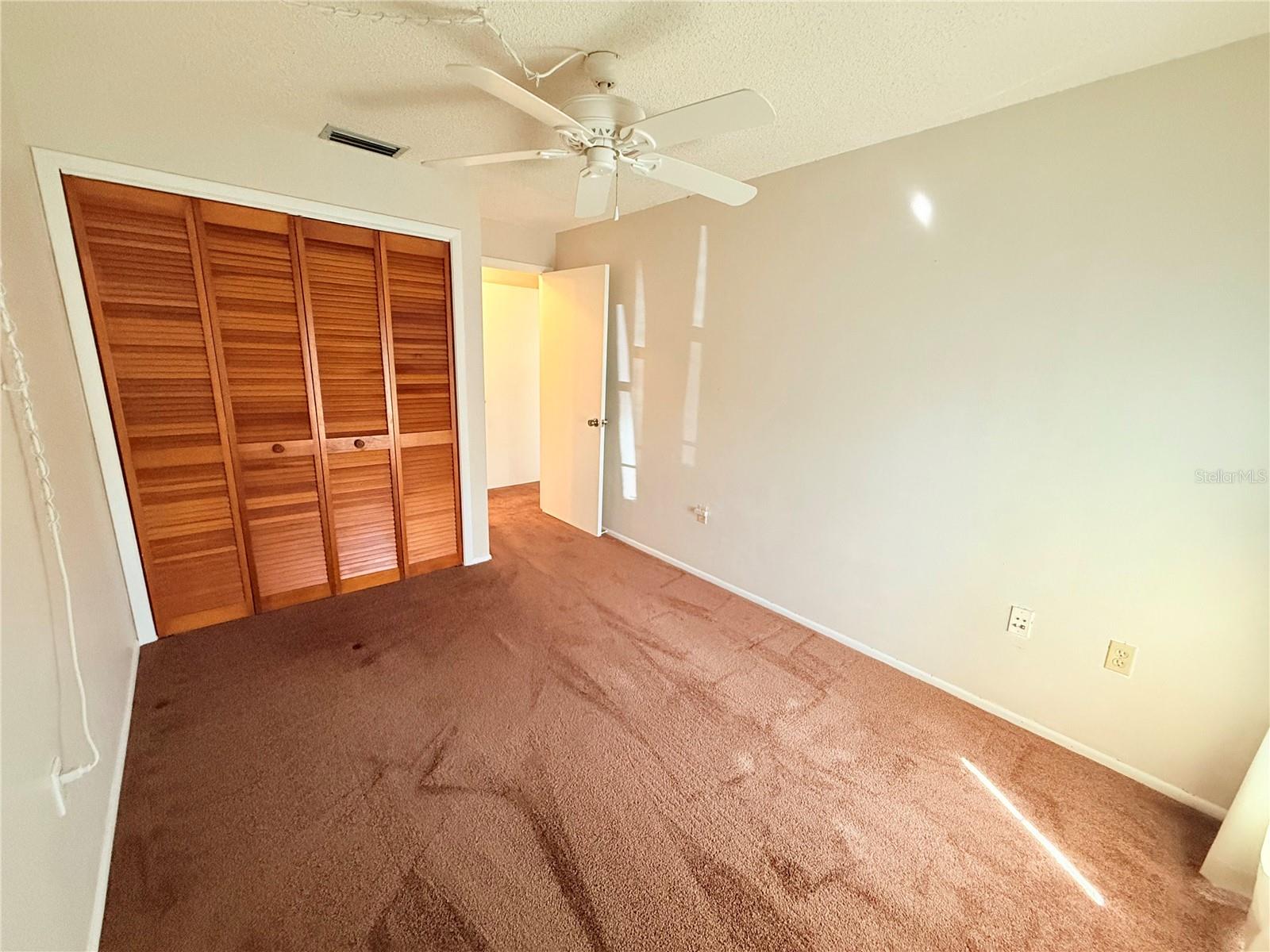 CEDAR POINTE CONDO PH 02 - Residential Lease