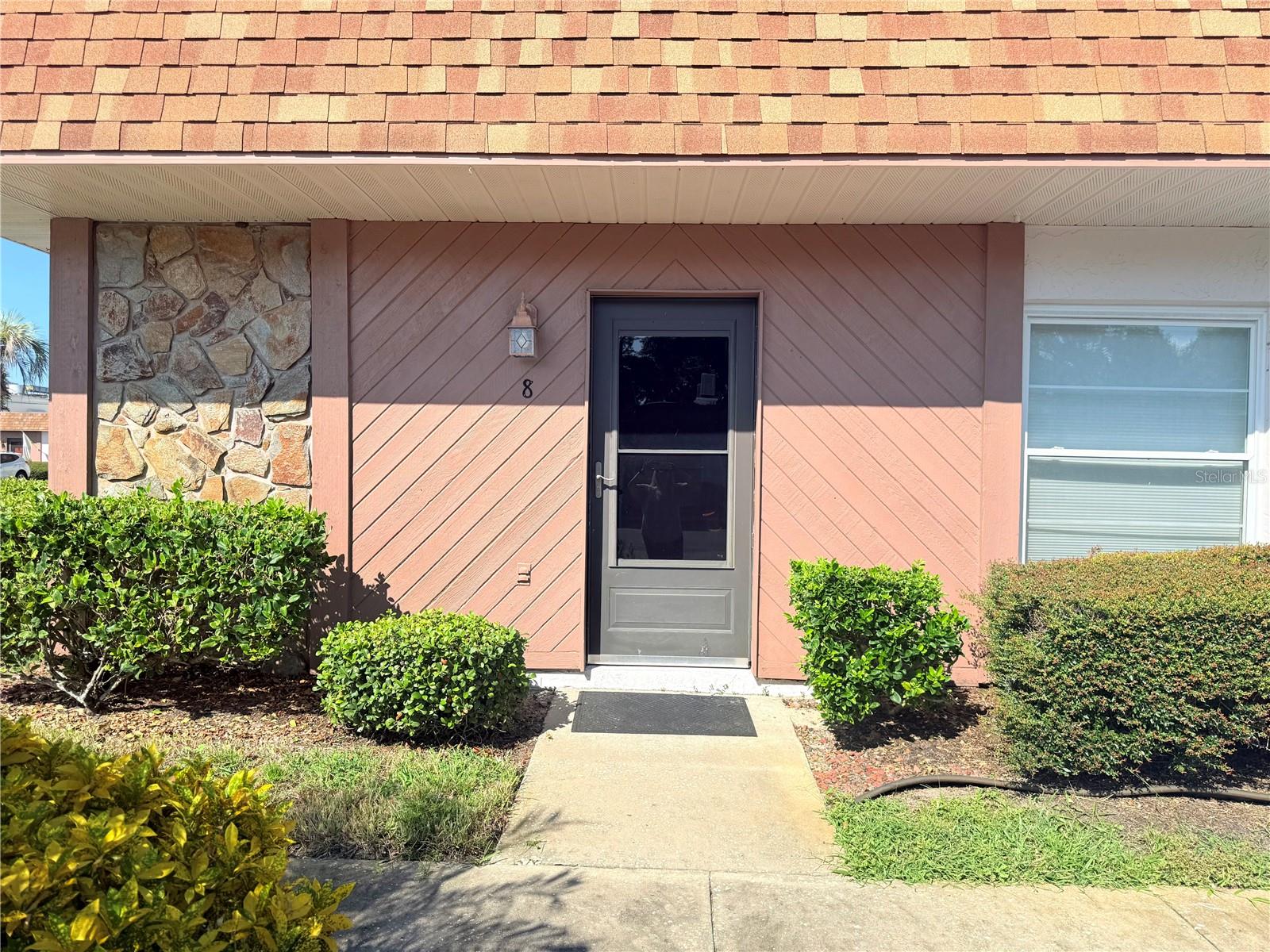CEDAR POINTE CONDO PH 02 - Residential Lease