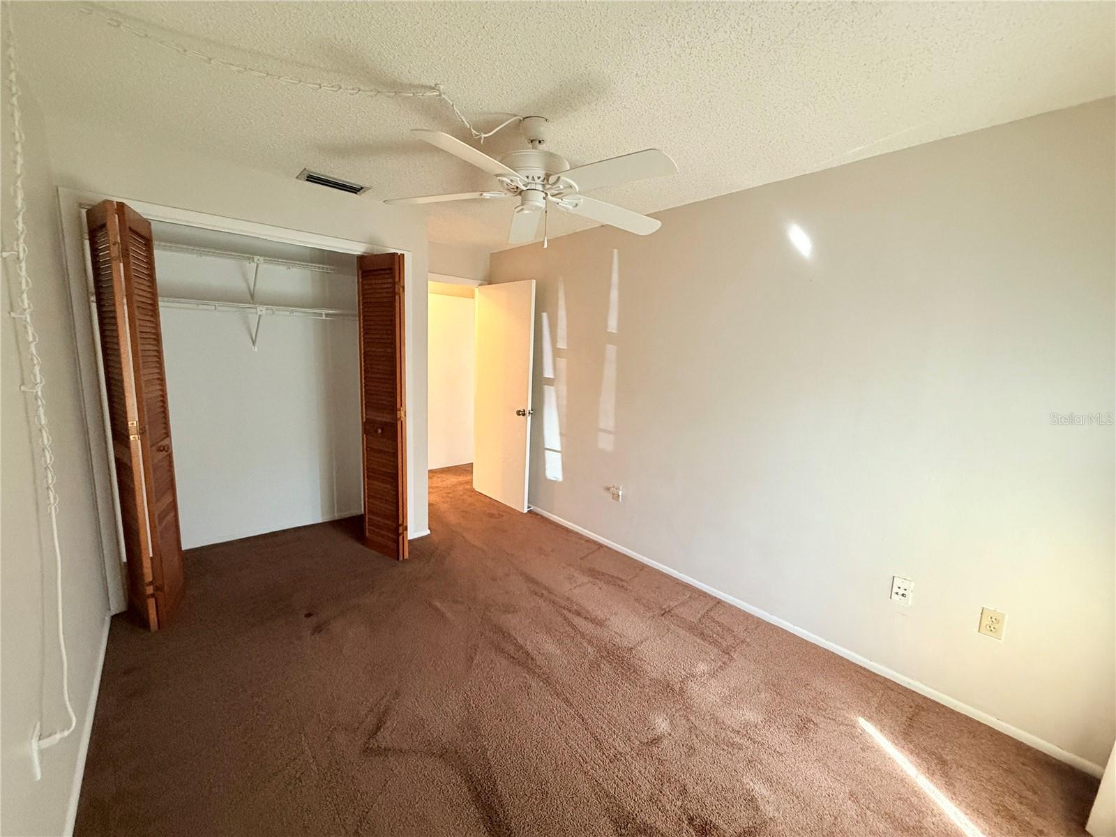 CEDAR POINTE CONDO PH 02 - Residential Lease