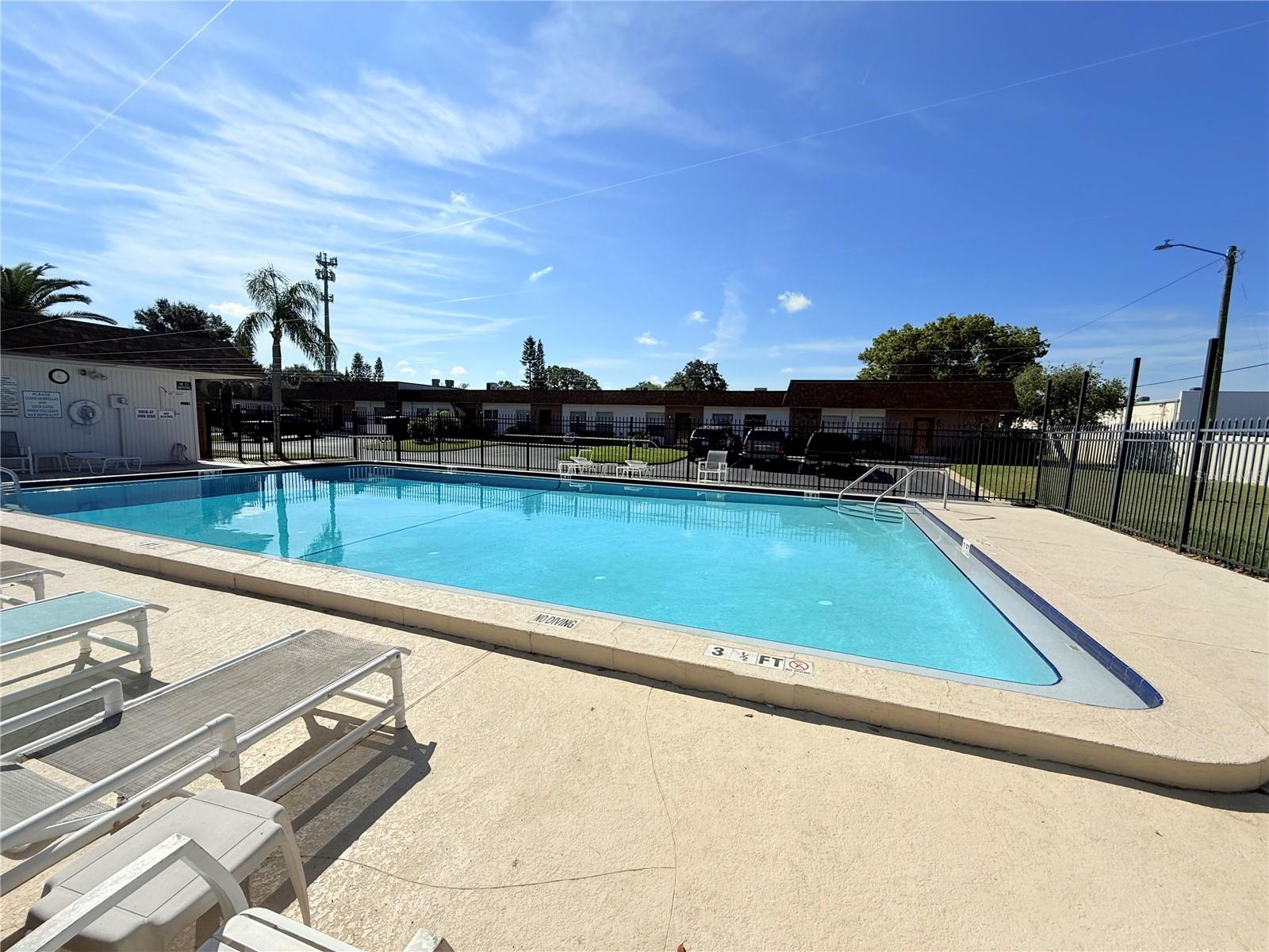 CEDAR POINTE CONDO PH 02 - Residential Lease