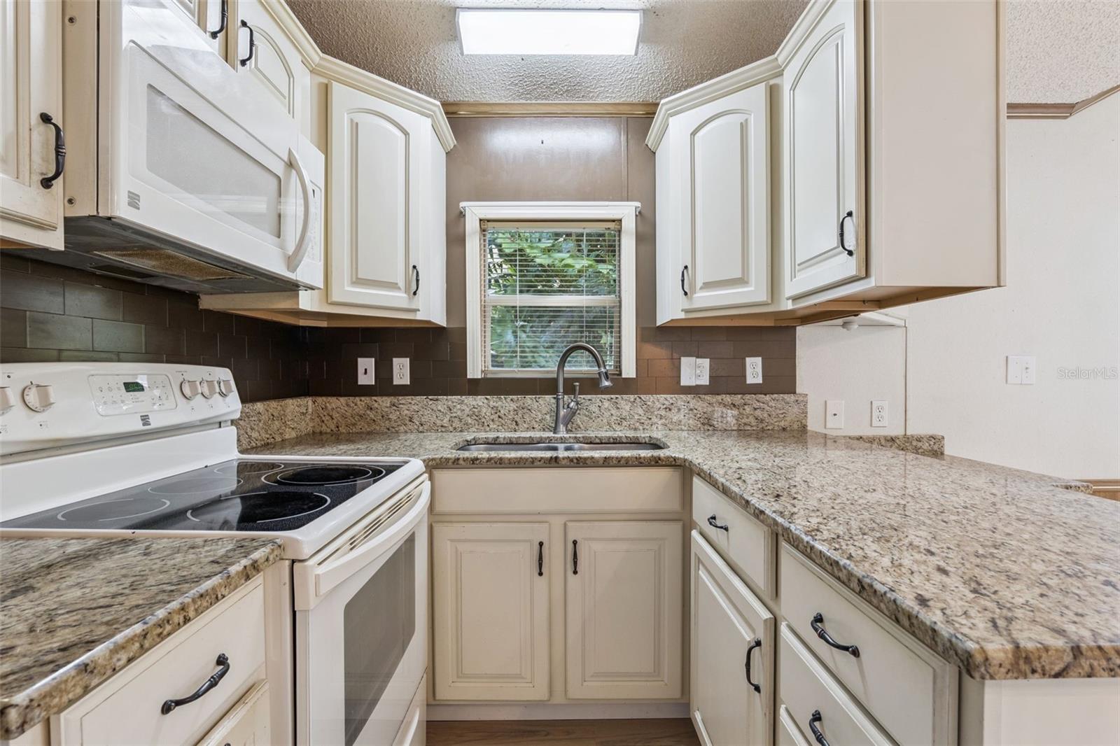 YOGI BEARS JELLYSTONE PARK CONDO - Residential