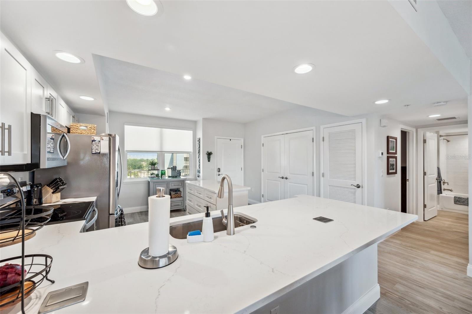 GOLF LAKE CONDO VI AT EAST BAY - Residential Lease