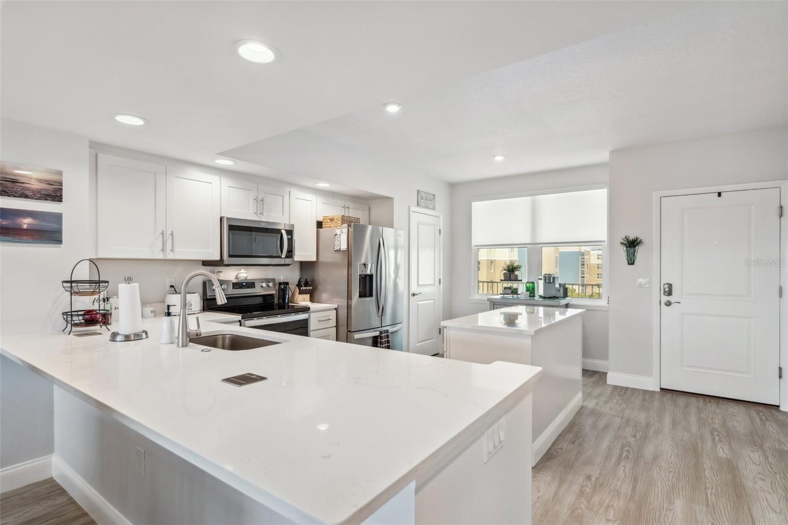 GOLF LAKE CONDO VI AT EAST BAY - Residential Lease