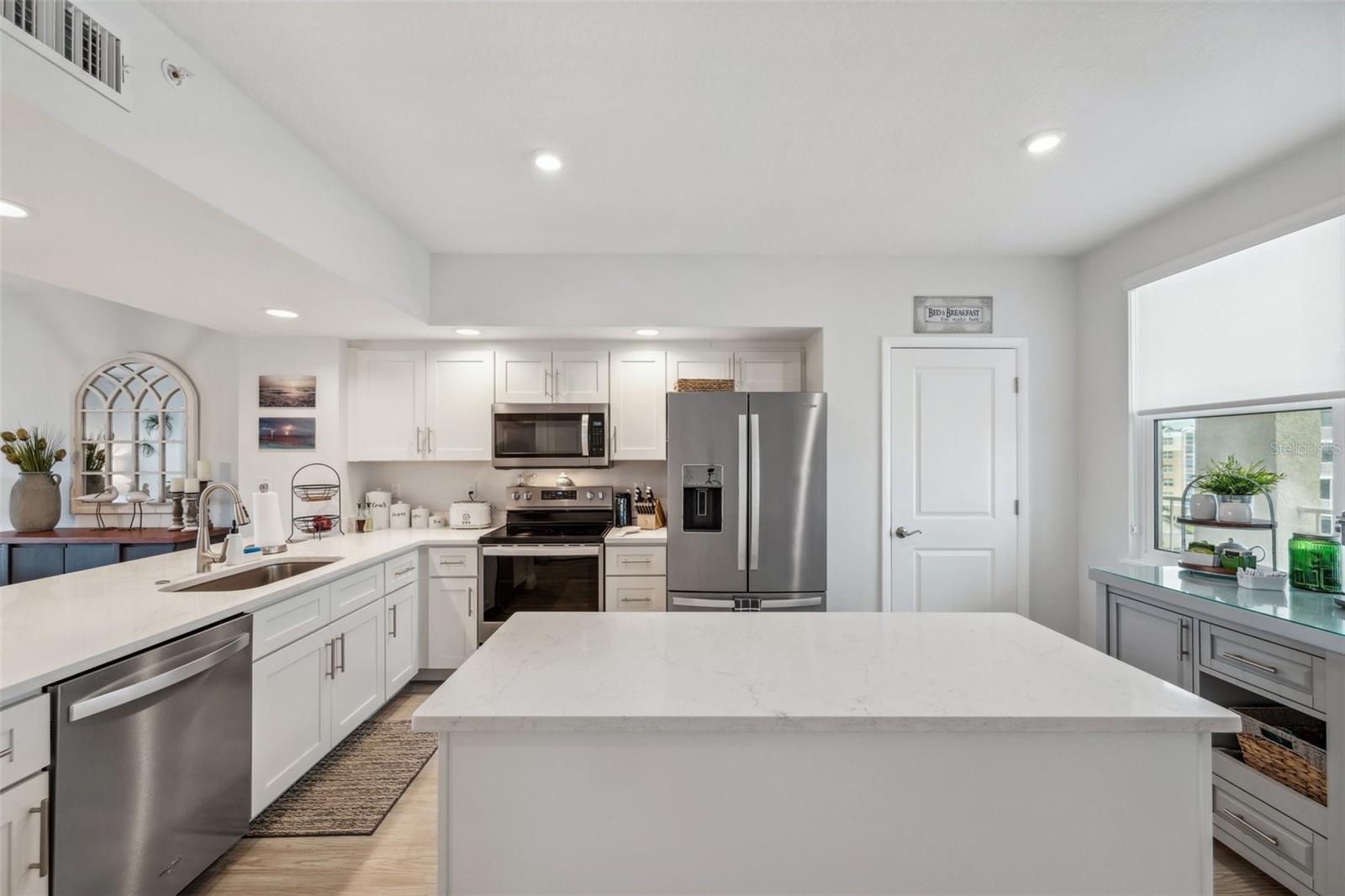 GOLF LAKE CONDO VI AT EAST BAY - Residential Lease