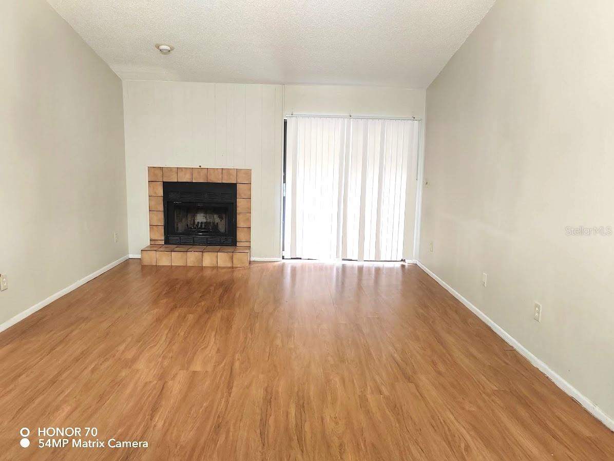 9TH STREET VILLAS A CONDOMINIU - Residential Lease