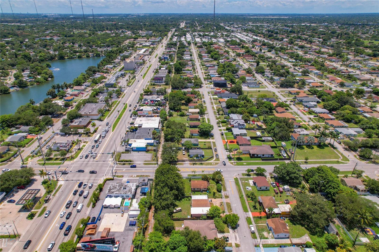 4000 SW 28TH STREET, WEST PARK, FL, 33023/$340,000 3 4000 SW 28TH STREET