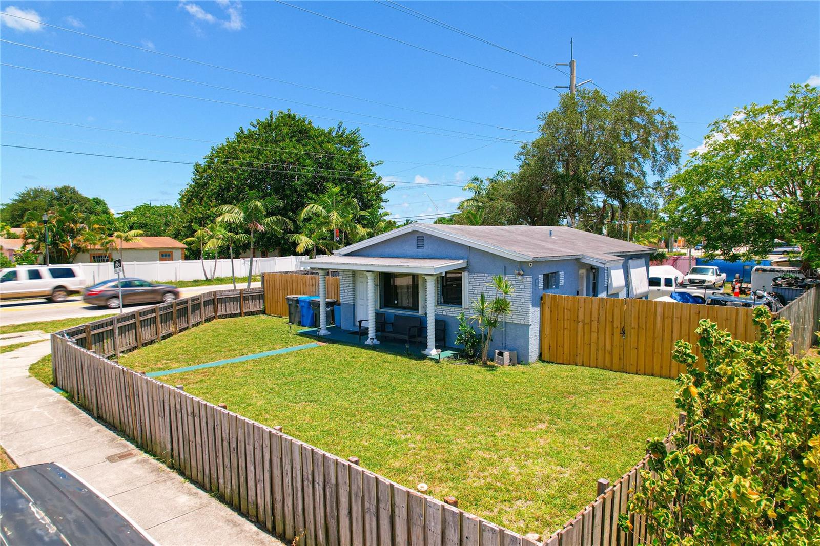 4000 SW 28TH STREET, WEST PARK, FL, 33023/$340,000 1 4000 SW 28TH STREET