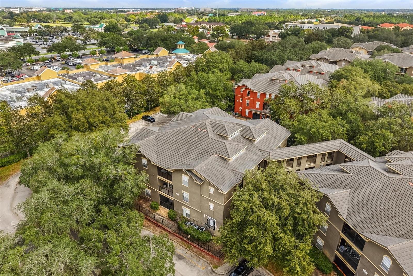 NOTTING HILL A CONDO - Residential