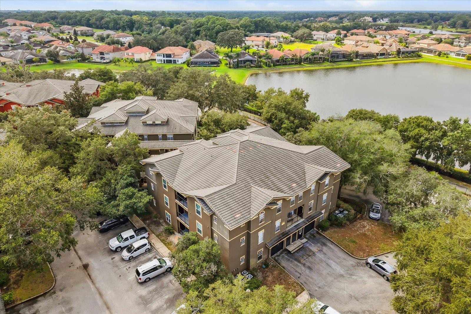 NOTTING HILL A CONDO - Residential