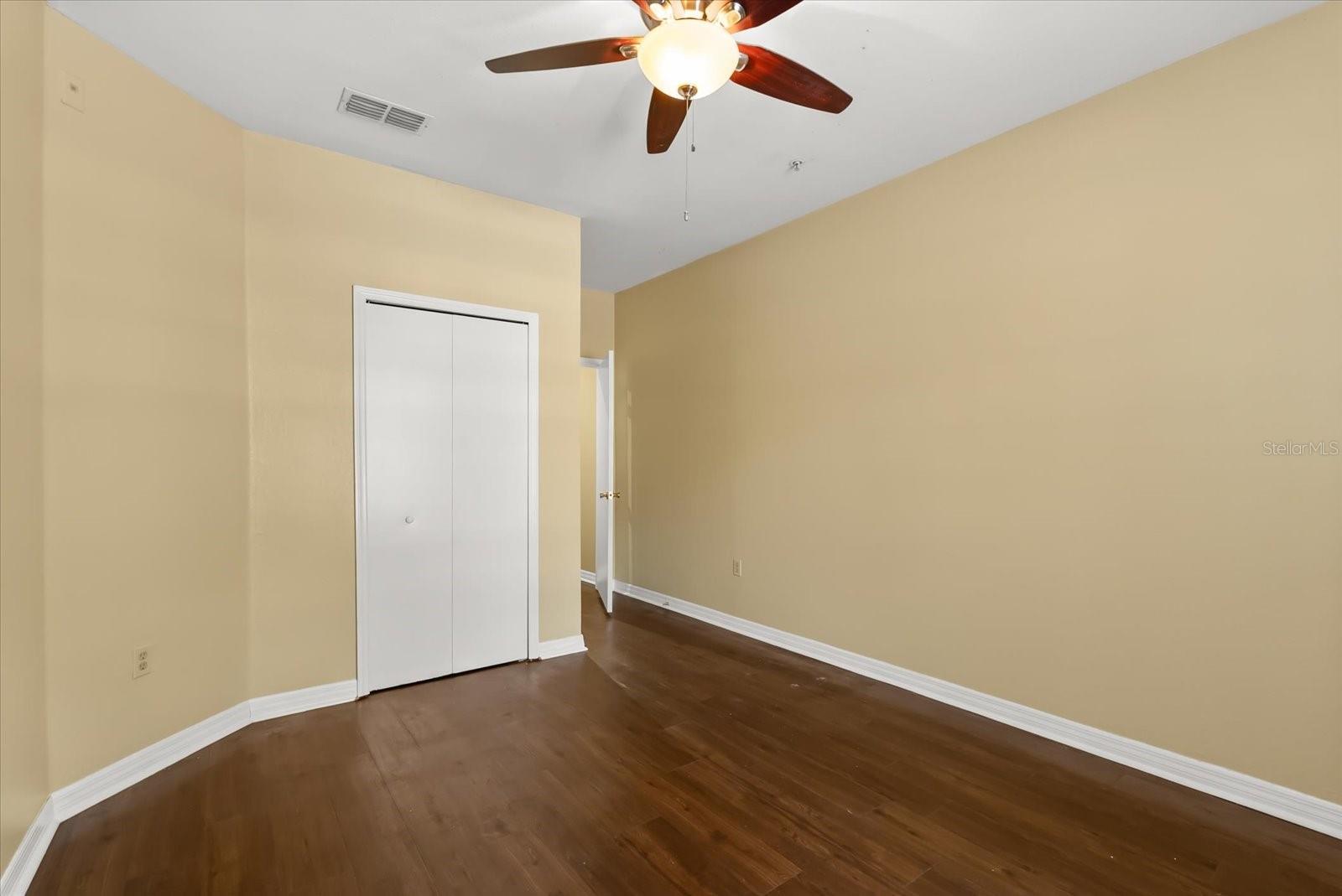 NOTTING HILL A CONDO - Residential