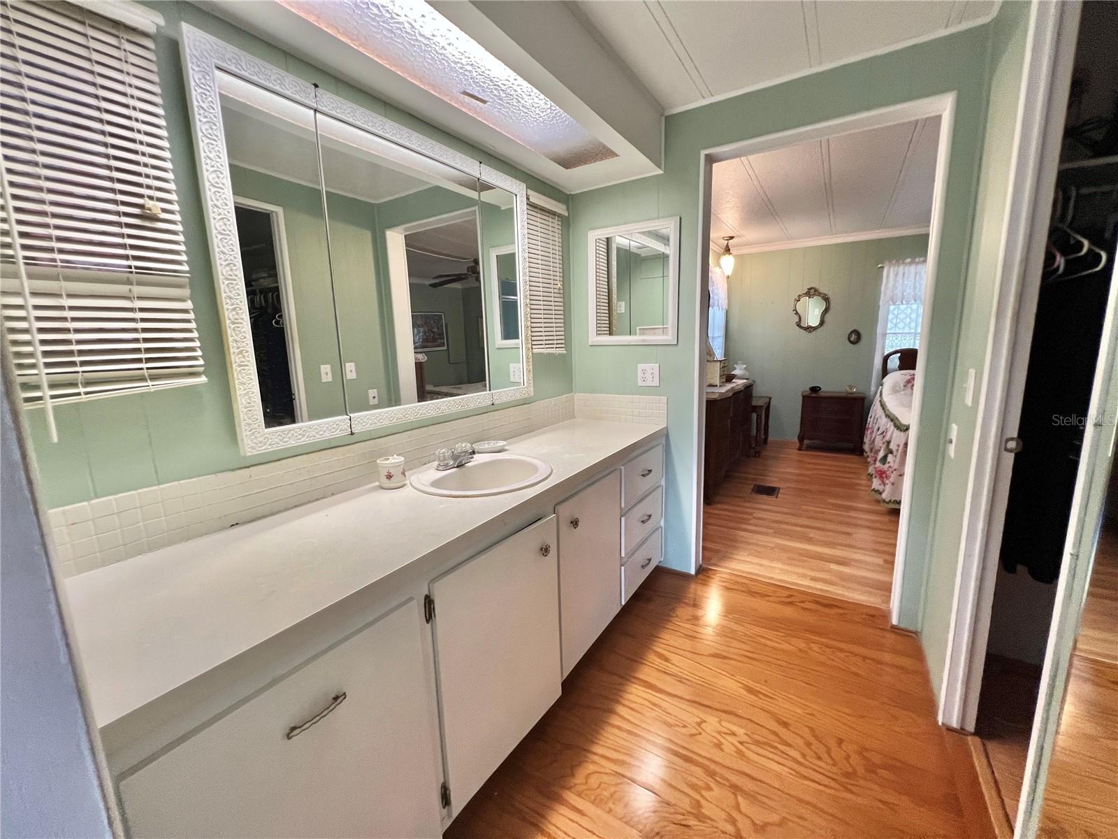 HAWTHORNE AT LEESBURG A COOP - Residential