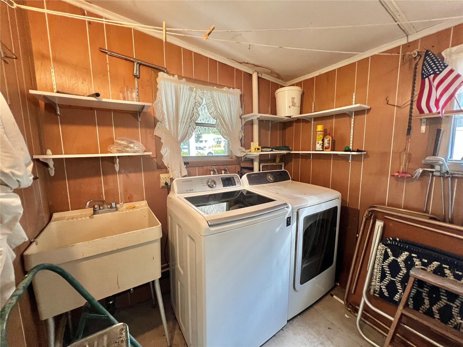 HAWTHORNE AT LEESBURG A COOP - Residential