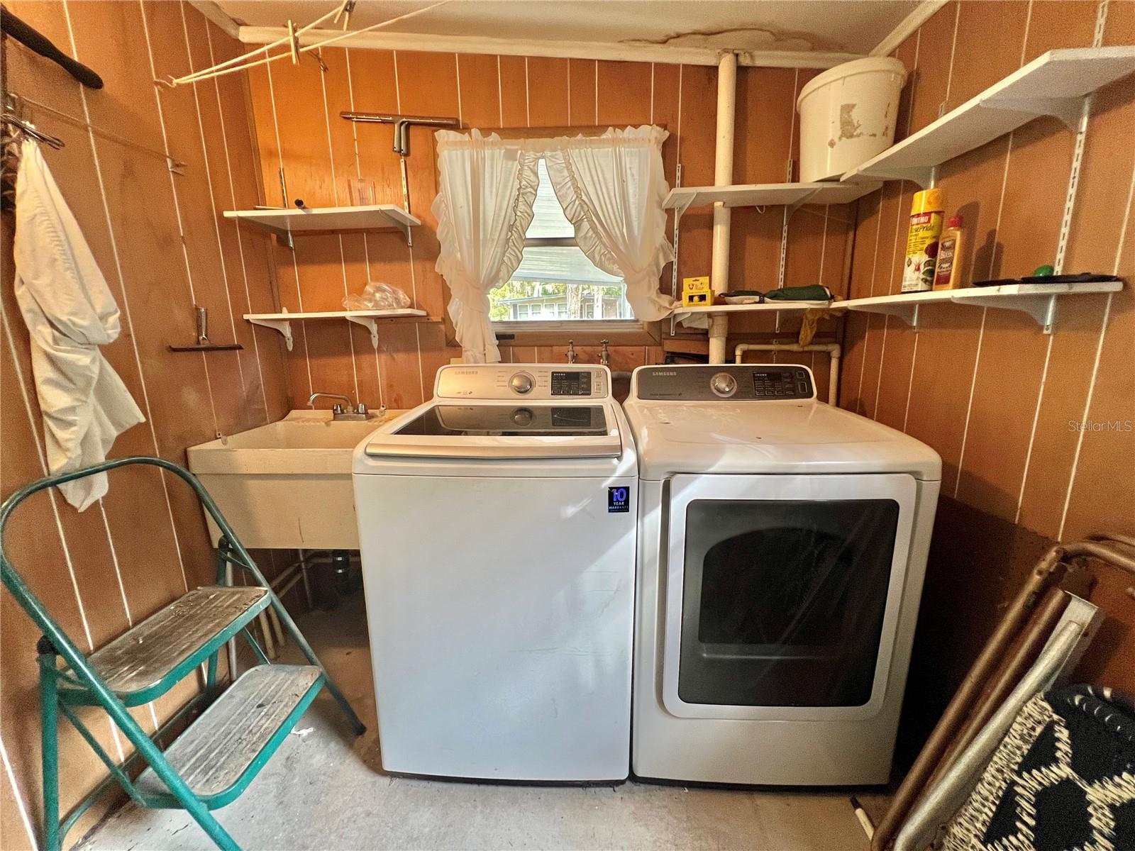 HAWTHORNE AT LEESBURG A COOP - Residential