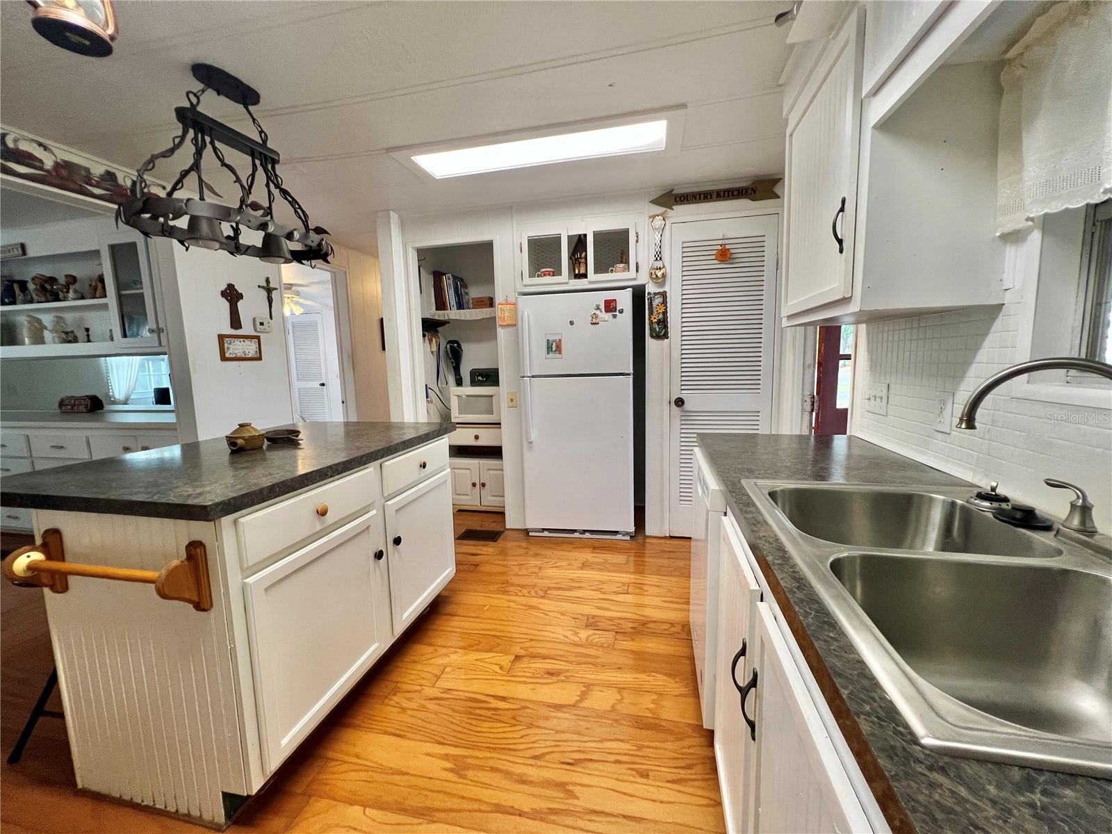 HAWTHORNE AT LEESBURG A COOP - Residential