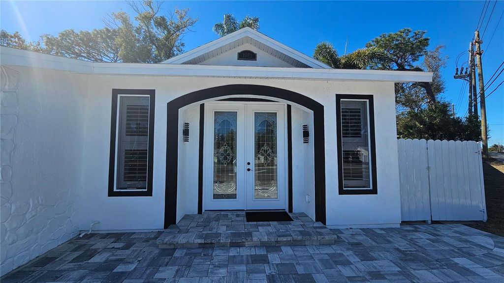 Photo of 1092 N Florida Avenue, Tarpon Springs, FL 34689 (MLS # TB8473879)