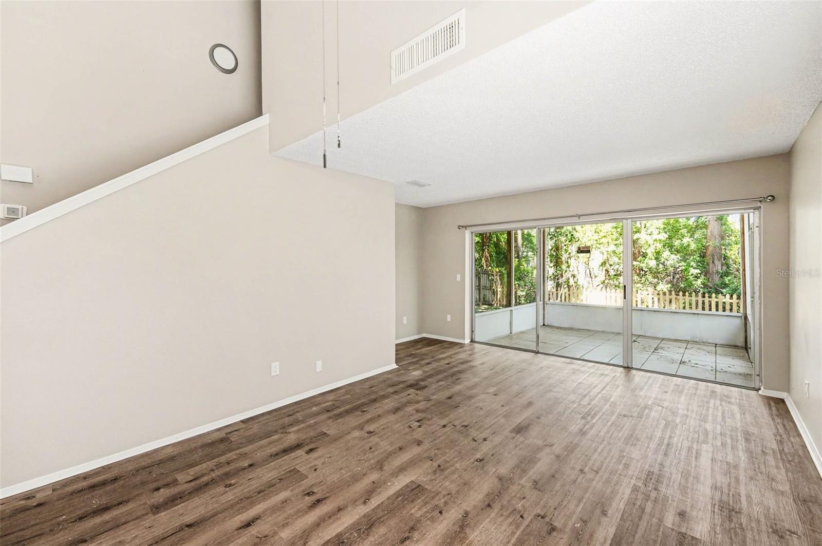 NORTH LAKES SEC I UNIT - Residential