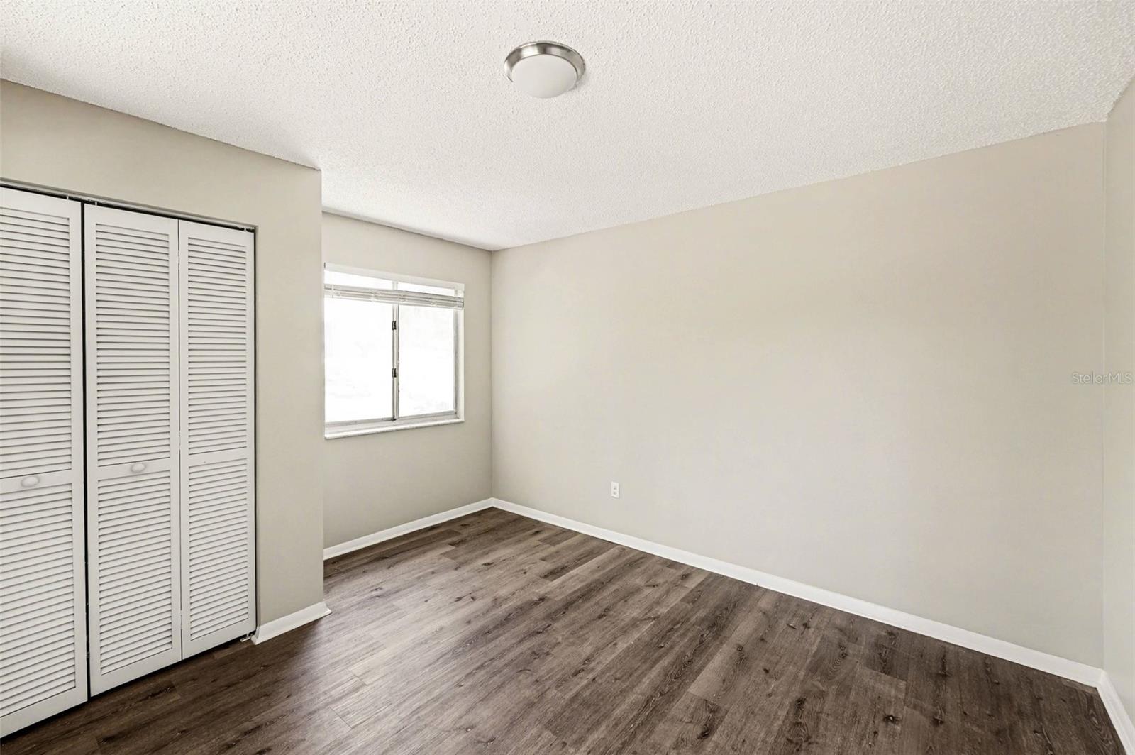 NORTH LAKES SEC I UNIT - Residential