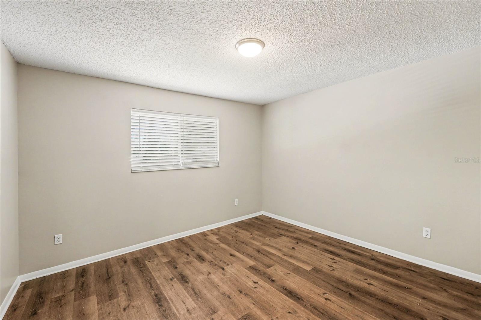 NORTH LAKES SEC I UNIT - Residential