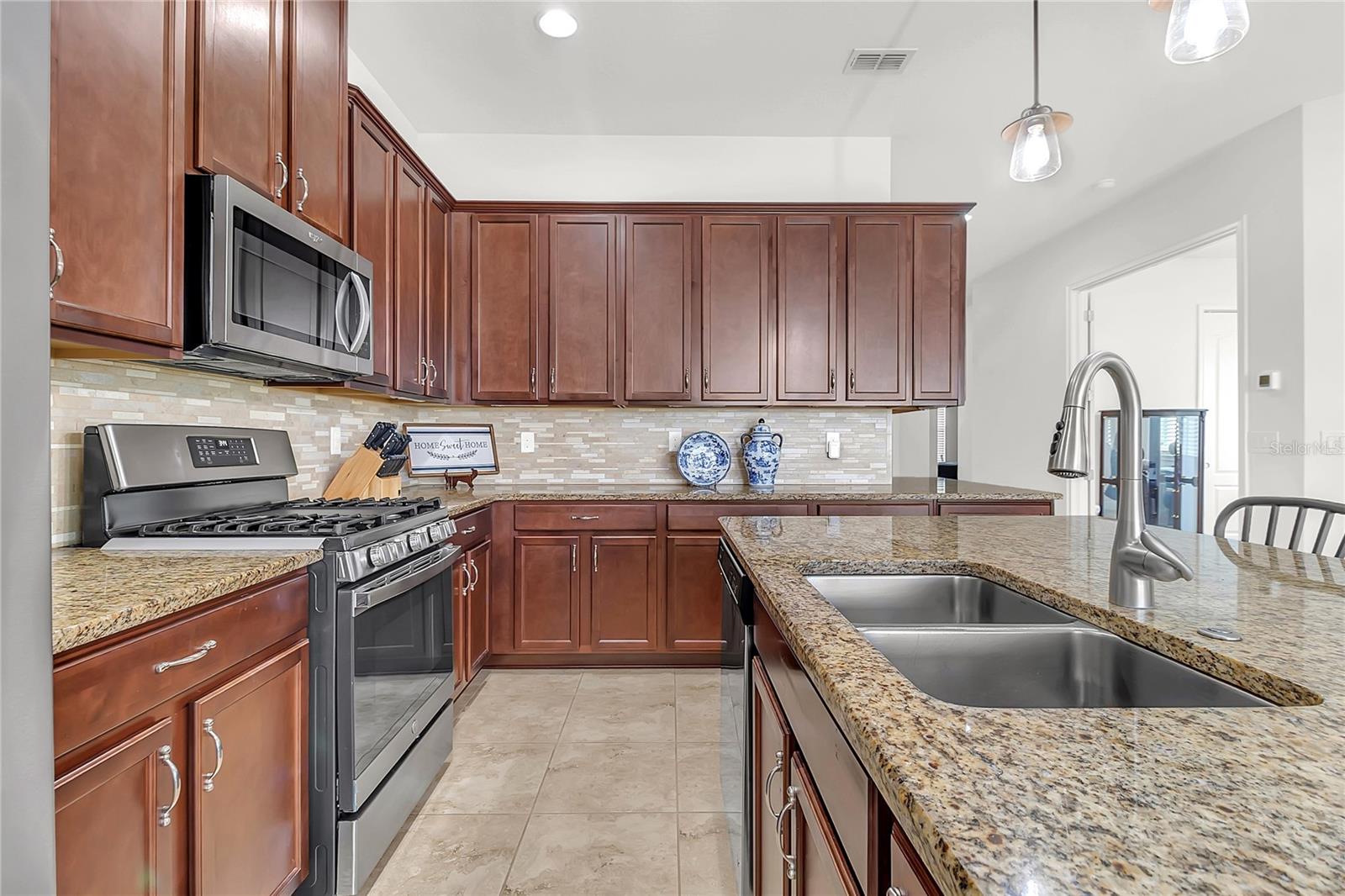 TWIN LAKES PH 1 - Residential