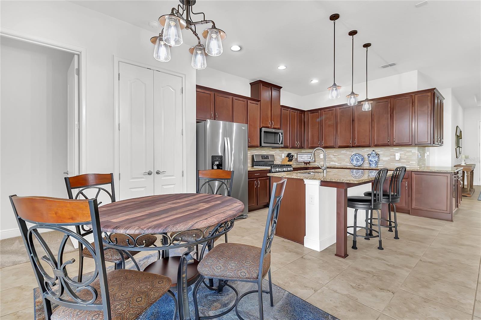 TWIN LAKES PH 1 - Residential