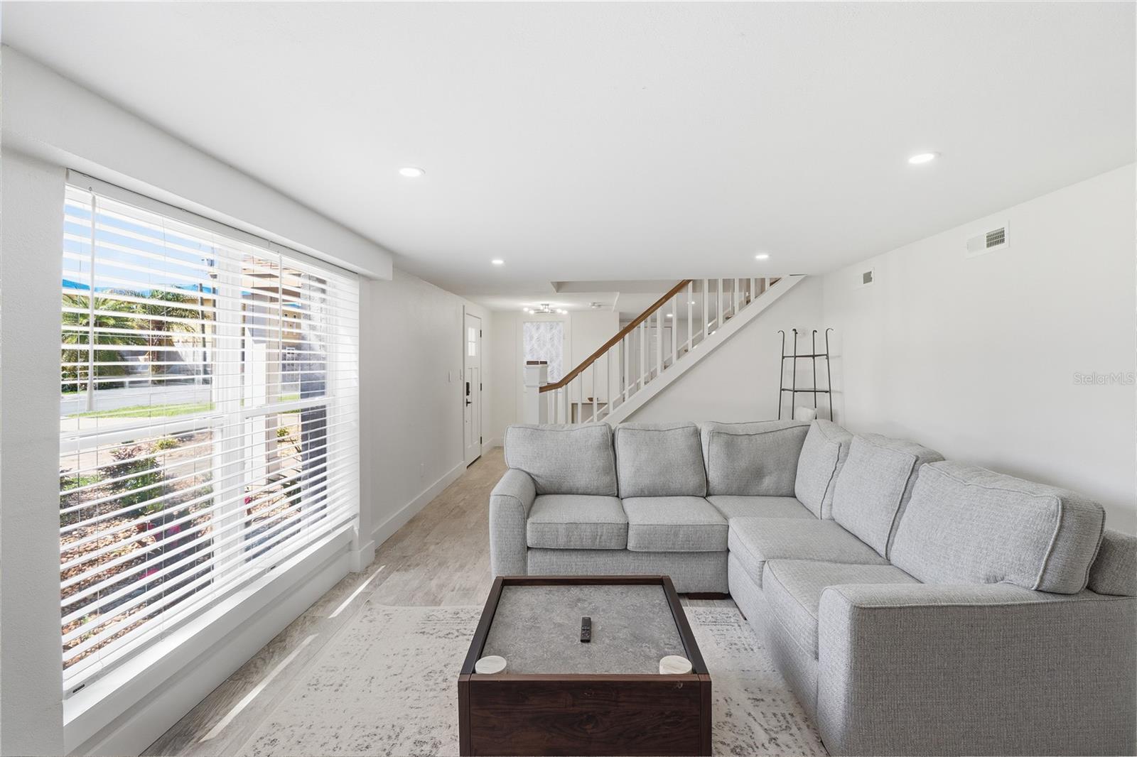 PARADISE COUNTRY CLUB UNIT 03 - Residential
