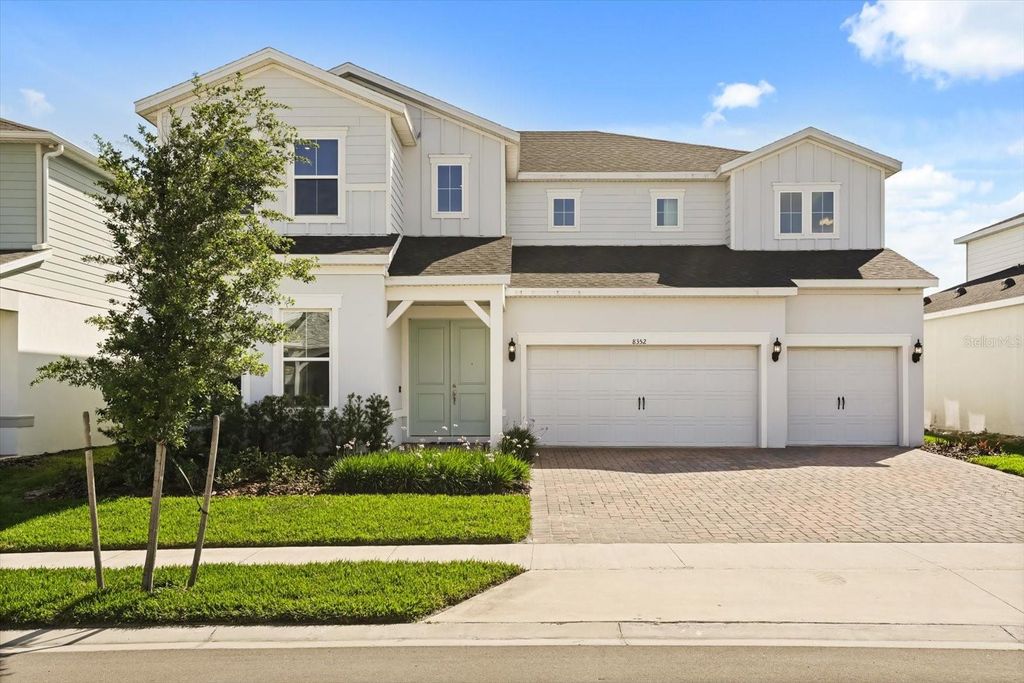 Photo of 8352 Park Cliff Way, Orlando, FL 32836 (MLS # O6400016)