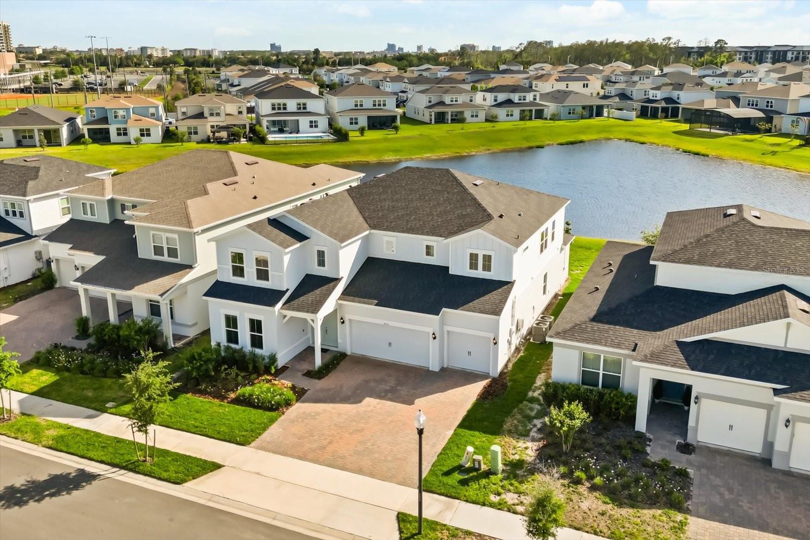 8352 PARK CLIFF WAY