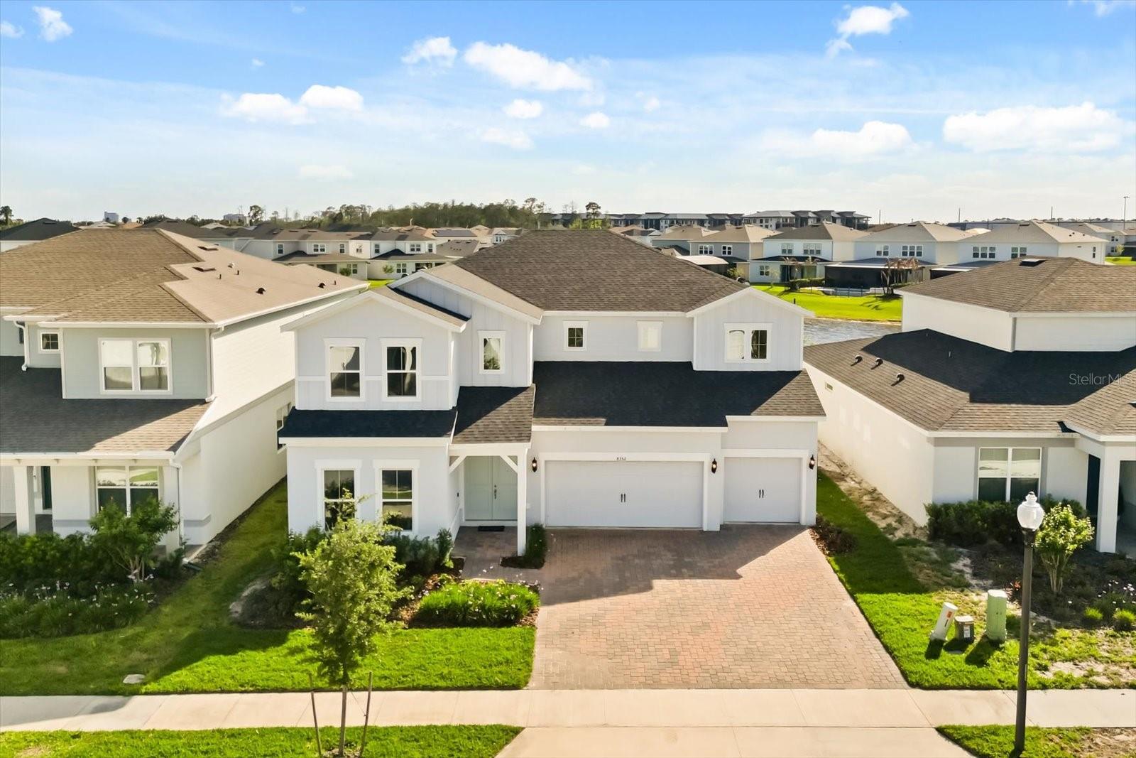 8352 PARK CLIFF WAY