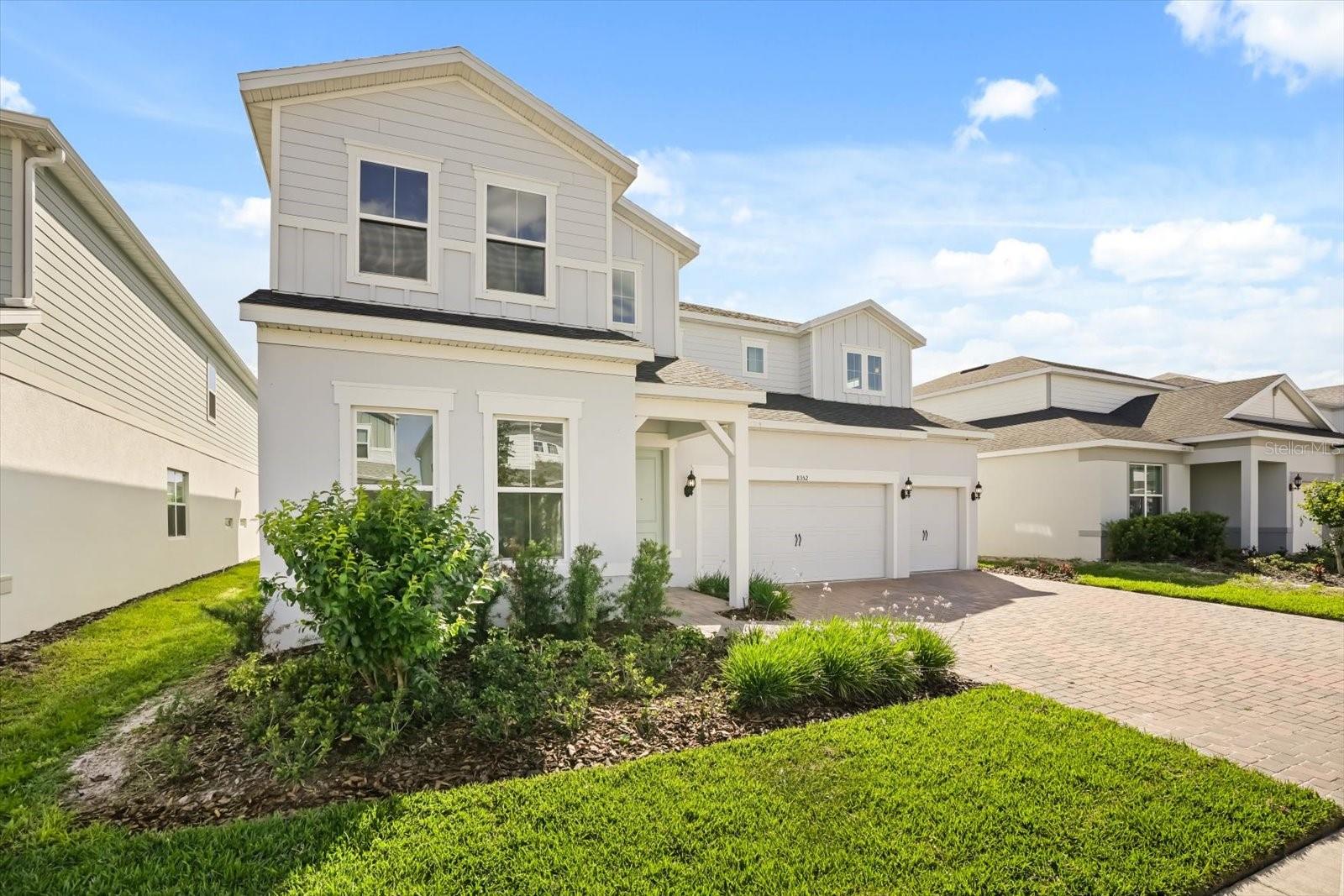 8352 PARK CLIFF WAY