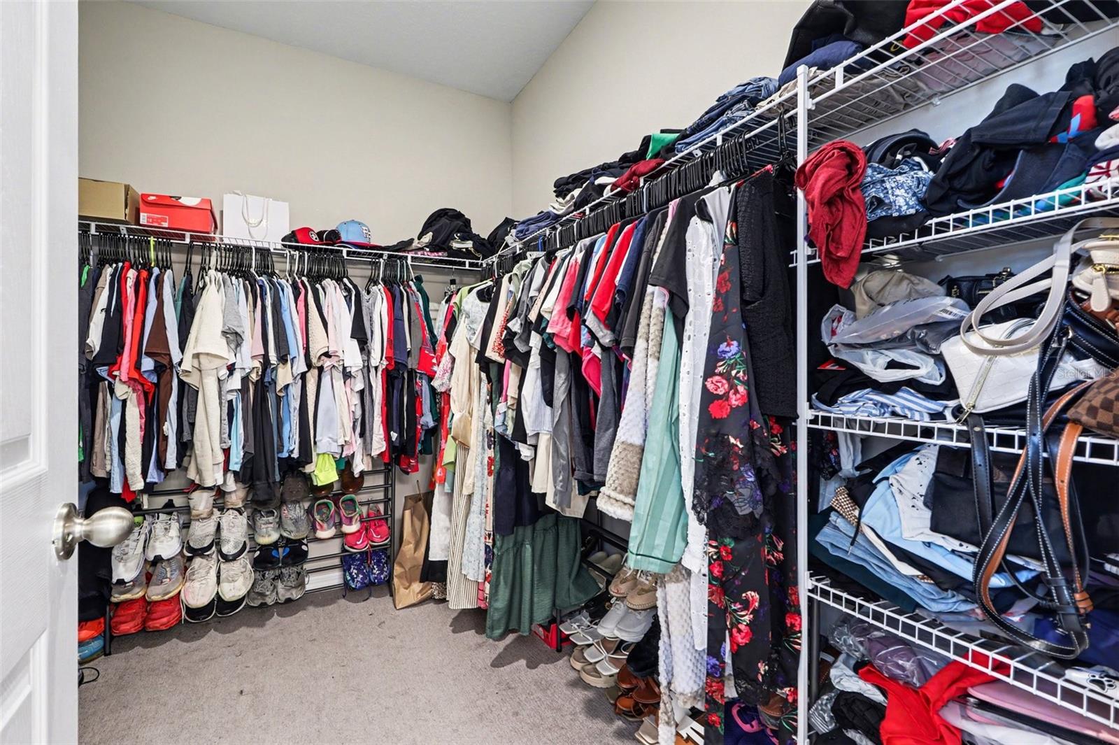 HIGHLAND RDG - Residential